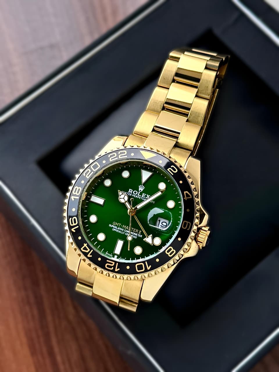 Rolex GMT Master 2 Men's Watch Green Dial Gold Stainless Steel 41mm