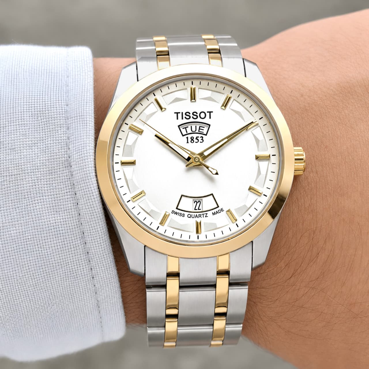 Tissot Couturier Day-Date Men's Watch Gradient Dial 43mm